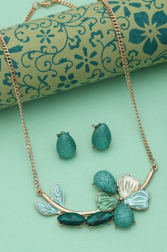 Green color flower design anti tarnish necklace set festive look