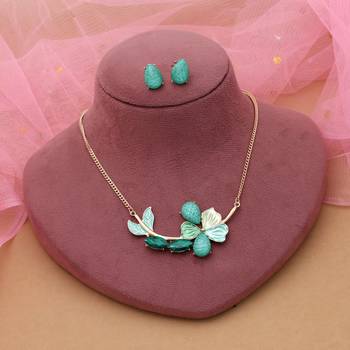 Green color flower design anti tarnish necklace set festive look 2