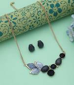Black color anti tarnish necklace set minimal modern style