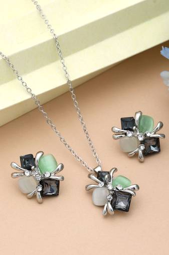 Black color anti tarnish necklace set bold statement