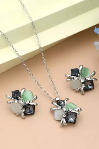 Black color anti tarnish necklace set bold statement