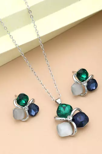 Green color anti tarnish necklace set everyday fashion