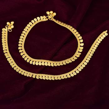 Memoir brass goldplated kairi design traditional anklet women payal 1