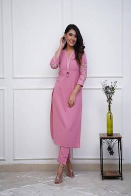 Floral embroidered  cotton kurta & trouser set 1
