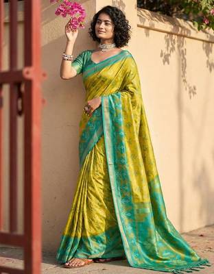 Musturd yellow color pochampally silk blend zari woven women's indian saree 1