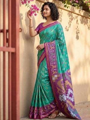 Rama green color pochampally silk zari woven women's indian saree 3
