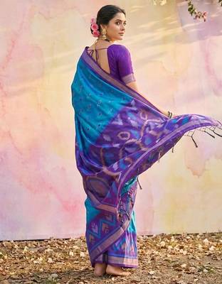 Blue soft silk blend zari woven women's indian saree 3