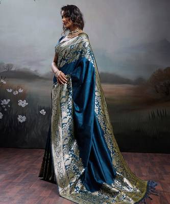 Navy blue color silk blend zari weaving work saree with blouese 4
