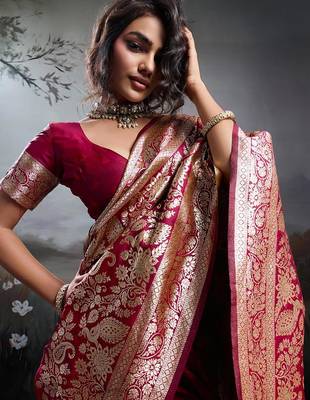 Maroon color silk blend zari weaving work saree with blouese 4