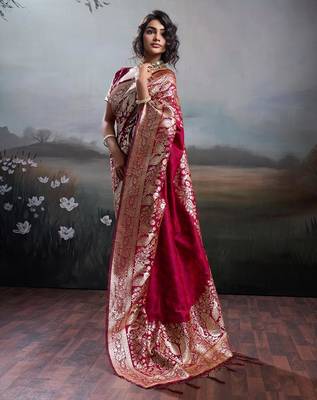 Maroon color silk blend zari weaving work saree with blouese 5