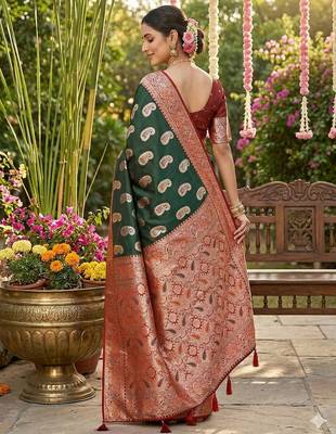 Green silk blend zari weaving work saree with blouse 2