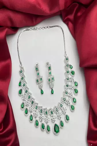 Emerald green cz bridal jewelry set | silver tone wedding necklace
