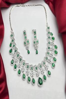 Emerald green cz bridal jewelry set | silver tone wedding necklace 5