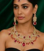 Red stone kundan bridal jewelry set | choker necklace, maang tikka