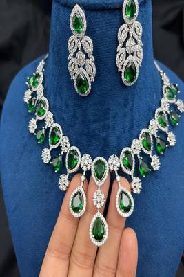 Emerald green teardrop bridal jewelry set: crystal cz choker necklace & earrings 4