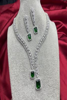 Emerald green ad bridal jewelry set | american diamond necklace & earrings 2