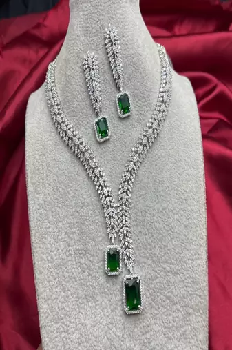 Emerald green ad bridal jewelry set | american diamond necklace & earrings