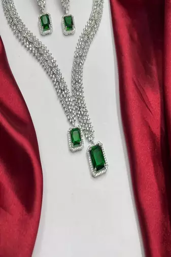 Emerald green ad bridal jewelry set | american diamond necklace & earrings