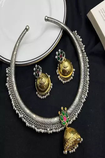 Oxidised silver hasli necklace set with golden jhumka pendant|kundan studded traditional indian bridal choker