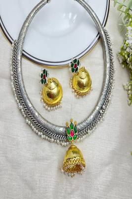Oxidised silver hasli necklace set with golden jhumka pendant|kundan studded traditional indian bridal choker 4