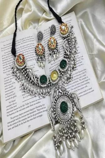 Oxidized silver indian jewelry set: kundan, pearl & peacock