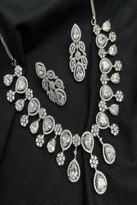 Sparkly teardrop cz bridal jewelry set: silver wedding necklace & earrings 3