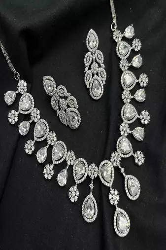 Sparkly teardrop cz bridal jewelry set: silver wedding necklace & earrings