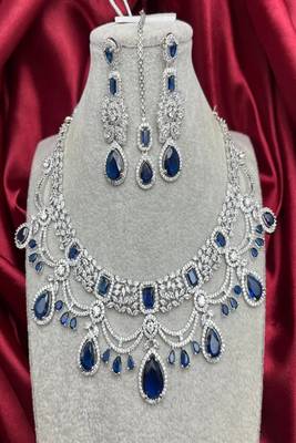 Blue stone indian bridal jewelry set: silver kundan necklace, earrings, maangtika 2
