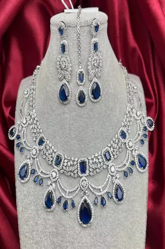 Blue stone indian bridal jewelry set: silver kundan necklace, earrings, maangtika