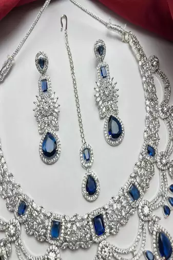 Blue stone indian bridal jewelry set: silver kundan necklace, earrings, maangtika