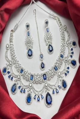 Blue stone indian bridal jewelry set: silver kundan necklace, earrings, maangtika 5