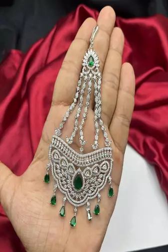 Mughal style jhoomar passa | emerald cubic zirconia bridal headpiece