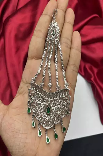 Mughal style jhoomar passa | emerald cubic zirconia bridal headpiece