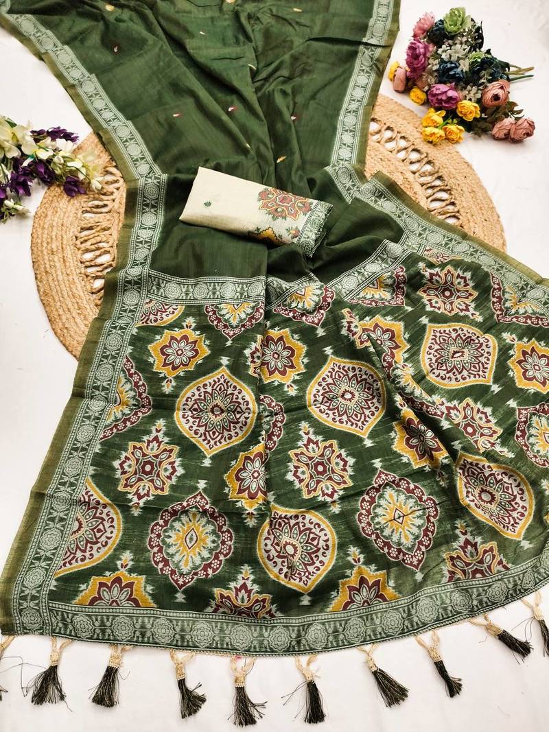 Women's green printed cotton saree with unstiched blouse piece