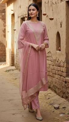 Label divine attire women pink cotton silk embroidered kurta pant set with net dupatta 3