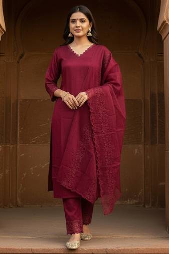 Label divine attire women wine silk blend embroidered kurta pant set with organza dupatta