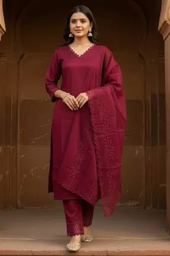 Label divine attire women wine silk blend embroidered kurta pant set with organza dupatta