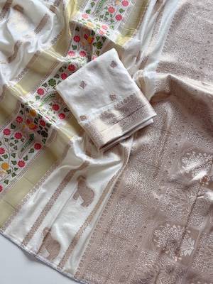 White Color Jari Jaqurad Weaving With Minakari Jaal Work georgettete Saree 4