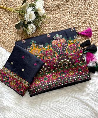 Black Color Kashmiri Thread Zari Woven Work Pashmina Dola Silk Saree 4