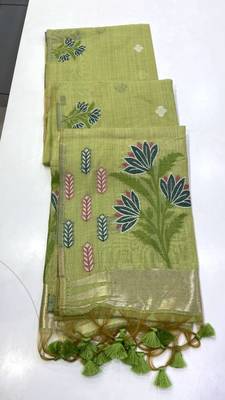 Parrot Green Color woven floral motifs art silk saree 1