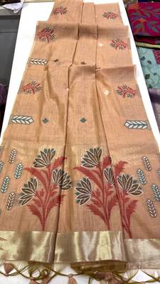 Peach Color woven floral motifs art silk saree 3