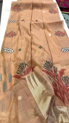 Peach Color woven floral motifs art silk saree 4