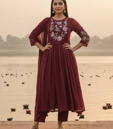 Label divine attire women red silk blend floral embroidered kurta pant set with dupatta