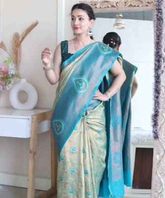 Floral rama green woven pure silk blend multicolor saree with unstitched blouse 5