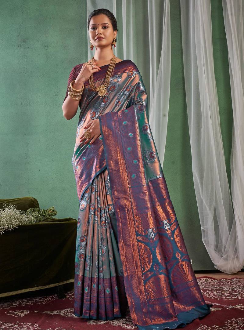 Fashionable rama green woven silk cotton saree with unstitched blouse