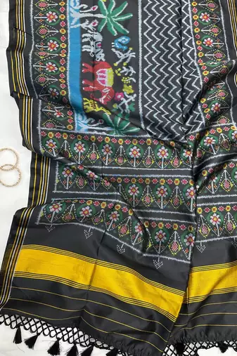 Balck Color Patola-Style Figure Print And Zari Lining Stripe Border art silk saree