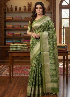 Parrot Green Color hand woven Patola art silk saree 1