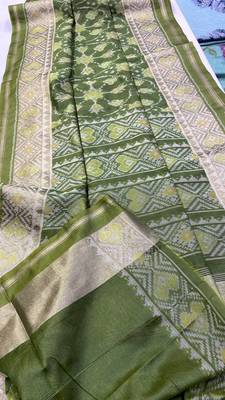 Parrot Green Color hand woven Patola art silk saree 2