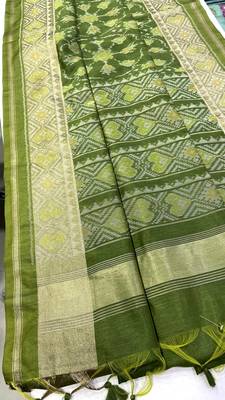 Parrot Green Color hand woven Patola art silk saree 3