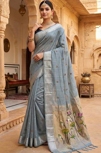 Women's grey floral printed cotton saree with unstiched blouse piece